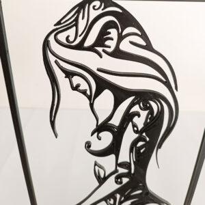 Tattoo Girl 3d printed επιτραπέζιο διακοσμητικό από 3d εκτυπωτή.