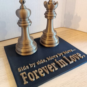 King and Queen 3D Printed διακοσμητικό για ζευγάρια. Βασιλιάς και Βασίλισσα στην σκακιέρα της ζωής. Side By Side, Move by Move, Forever in Love.