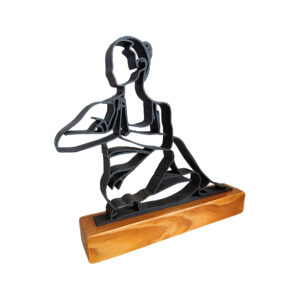 Yoga Pose 3D Printed διακοσμητικό, One Line Art στυλ, για τους λάτρεις της Yoga και του διαλογισμού. Με ξύλινη βάση από πεύκο.
