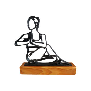 Yoga Pose 3D Printed διακοσμητικό, One Line Art στυλ, για τους λάτρεις της Yoga και του διαλογισμού. Με ξύλινη βάση από πεύκο.