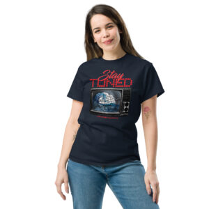Stay Tuned T-Shirt, 100% cotton μπλουζάκι ενάντια στην προπαγάνδα της τηλεόρασης.