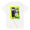 Είμαι Τσόγλανος Ακούω ΛΕΞ T-Shirt, 100% cotton μπλουζάκι με αστεία σαρκαστική ατάκα εμπνευσμένη από την εποχή του νόμου με τους τεντιμπόηδες, την διαπόμπευση και το ξύρισμα του κεφαλιού σε συνδυασμό με το κομμάτι του ράπερ ΛΕΞ "Μουσική για Τσόγλανους".