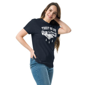 Trust No One T-Shirt, 100% cotton μπλουζάκι με Old school Tattoo Style χειραψία χέρι με φίδι που δαγκώνει. Για 