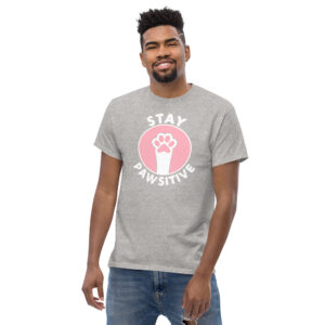 Stay Pawsitive T-Shirt, 100% cotton μπλουζάκι με παράφραση του Stay Positive και μια cute πατούσα γάτας.