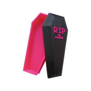 RIP the Patriarchy Coffin Box κουτί αποθήκευσης ενάντια στην πατριαρχία, σε σχήμα φέρετρο.